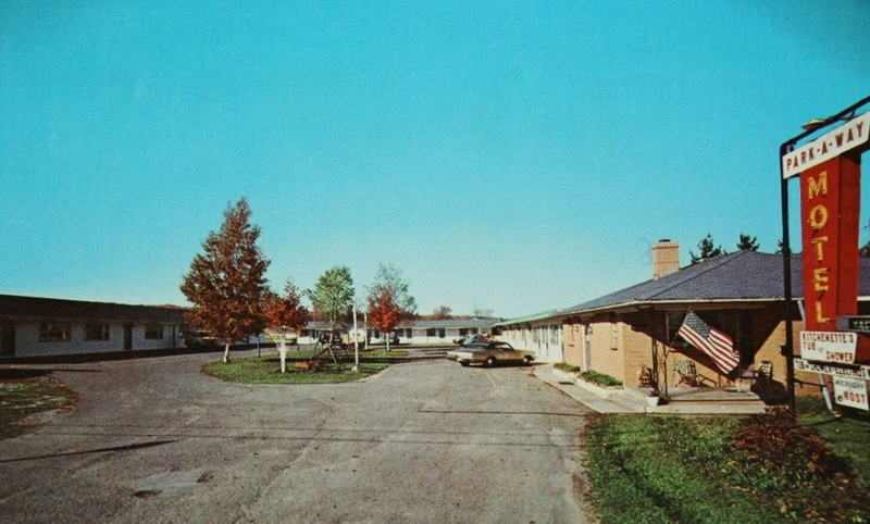 Park-A-Way Motel - Old Postcard (newer photo)